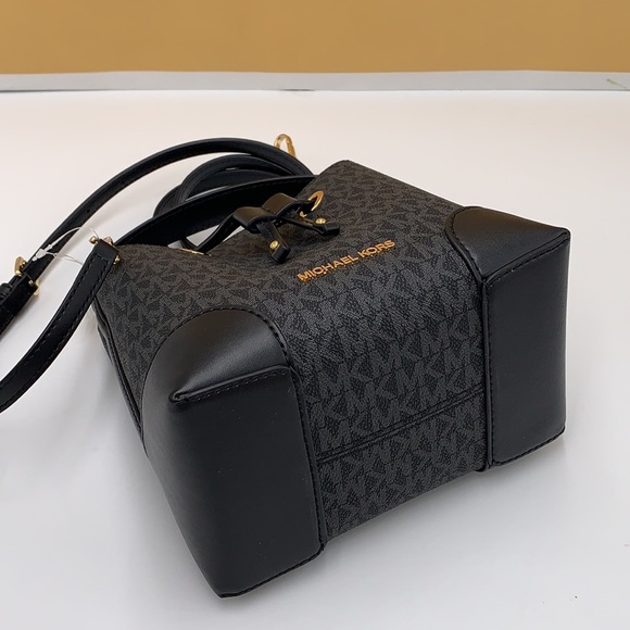 MICHAEL KORS MERCER Small Logo Bucket crossbody Bag Black signature color - Picture 7 of 16